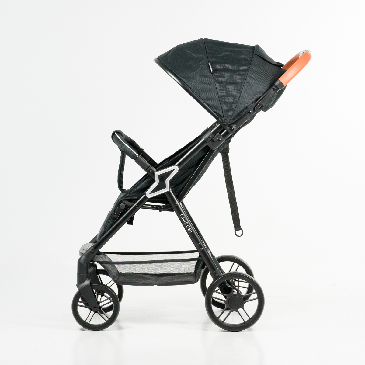 COCHE COMPACTO NAIROBI BLACK